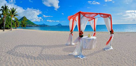 Wedding at Maradiva Villas Resort & Spa