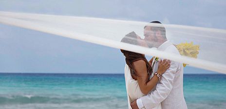 Wedding on Flat Island